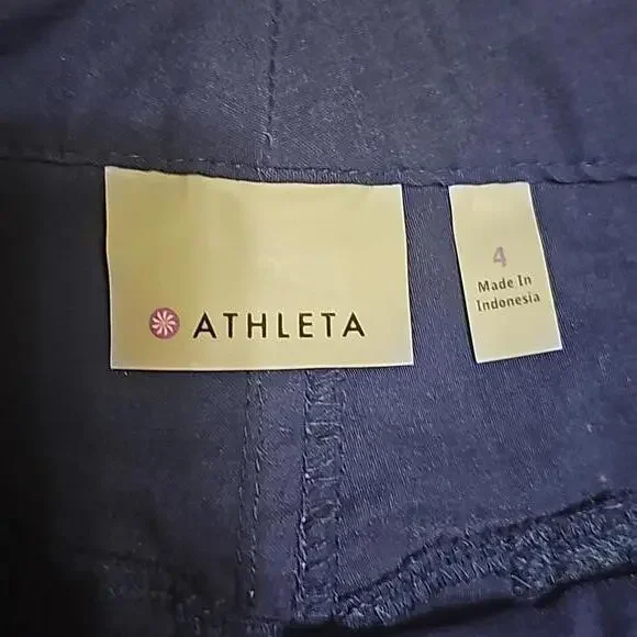 Athleta Dipper Bermuda navy blue Shorts Size 4 Hiking Outdoor Casual Nylon - Picture 3 of 4